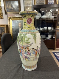 A Chinese famille rose 'antiquities' vase and a vase with figures in a garden, 19th/20th C.