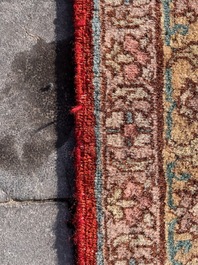 A Turkish Sivas rug with central medallion and floral design, wool on cotton, 20th C.