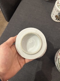 Five Chinese famille rose wares with antiquities design, 19th C.