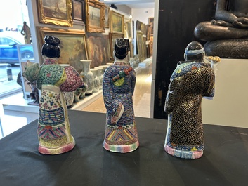 Five Chinese famille rose and blue and white sculptures, 19th/20th C.