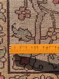 A Turkish Sivas rug with central medallion and floral design, wool on cotton, 20th C.