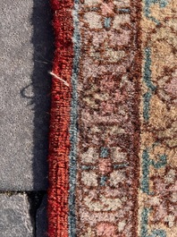 A Turkish Sivas rug with central medallion and floral design, wool on cotton, 20th C.