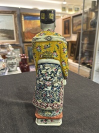 A Chinese famille rose figure of a scholar, 19th C.