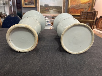 Twee Chinese qianjiang cai yenyen vazen en een famille rose dekselpot, 19de/20ste eeuw