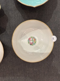 Een diverse collectie Chinees famille rose en qianjiang cai porselein, 19de eeuw