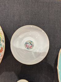 Een diverse collectie Chinees famille rose en qianjiang cai porselein, 19de eeuw