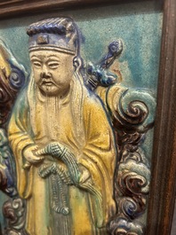 Een Chinese fahua-geglazuurde plaquette met de onsterfelijke Lu Dongbin, 17de/18de eeuw
