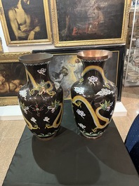 A pair of Chinese cloisonn&eacute; dragon vases, 19th/20th C.