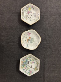 Two Chinese qianjiang cai and one famille rose tazza, 19th/20th C.