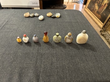 Veertien Chinese hardstenen snuifflessen, 19de/20ste eeuw