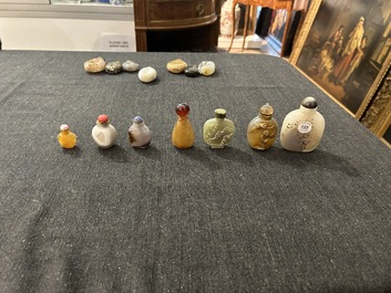 Veertien Chinese hardstenen snuifflessen, 19de/20ste eeuw