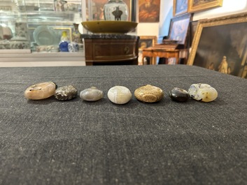 Veertien Chinese hardstenen snuifflessen, 19de/20ste eeuw