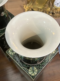 A pair of Chinese square famille noire vases with floral design, Kangxi mark, 19th/20th C.