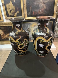A pair of Chinese cloisonn&eacute; dragon vases, 19th/20th C.