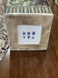 A pair of Chinese square famille noire vases with floral design, Kangxi mark, 19th/20th C.