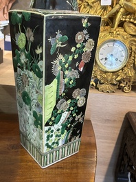 A pair of Chinese square famille noire vases with floral design, Kangxi mark, 19th/20th C.