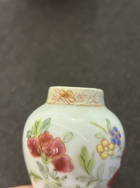 Een diverse collectie Chinees famille rose porselein, Yongzheng/Qianlong