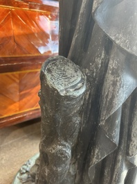 Eug&egrave;ne Louis Lequesne (1815-1887): Twee grote gepatineerd bronzen tuinbeelden van vrouwen naar de Antieken, gieterijstempel Durenne, Parijs, 19de eeuw