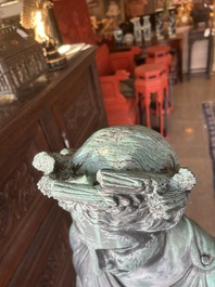 Eug&egrave;ne Louis Lequesne (1815-1887): Twee grote gepatineerd bronzen tuinbeelden van vrouwen naar de Antieken, gieterijstempel Durenne, Parijs, 19de eeuw