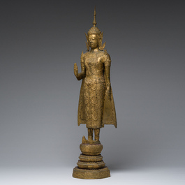 Een Thaise verguld bronzen figuur van een staande Boeddha, Rattanakosin, 19de eeuw