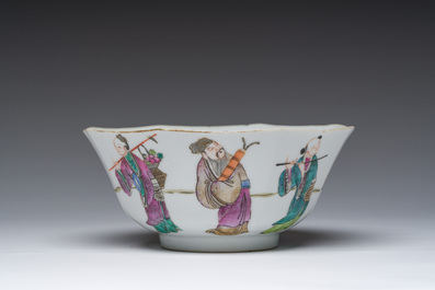 Een Chinese famille rose kom met onsterfelijken, Tongzhi merk en periode