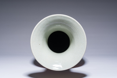 A tall Chinese flamb&eacute; glazed vase, 19th/20th C.