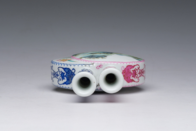 Vase double en porcelaine de Chine famille rose &agrave; d&eacute;cor floral et de paysage, marque de Qianlong, R&eacute;publique, 20&egrave;me si&egrave;cle