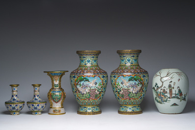 Five Chinese cloisonn&eacute; vases with cranes, taotie masks and floral design and a famille rose jar and cover, 19th/20th C.