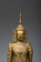 Een Thaise verguld bronzen figuur van een staande Boeddha, Rattanakosin, 19de eeuw