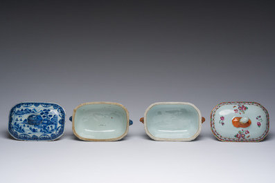 Drie Chinese blauw-witte en famille rose dekselterrines met twee onderschotels, Qianlong