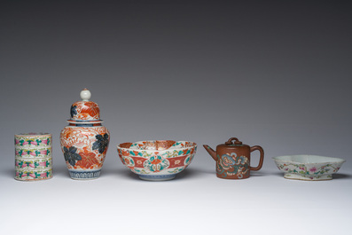 Een uitgebreide en gevarieerde collectie Chinees en Japans porselein, 18de/20ste eeuw