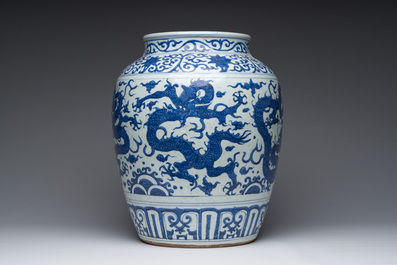 A Chinese blue and white 'dragons' jar, Wanli mark, Republic, 20th C.