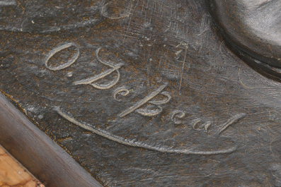 Otto De Beul (1845-1899): M&egrave;re et enfant, bronze &agrave; patin brune sur socle en marbre, marque de fonderie 'G. Paternotte fondeur Lembecq'