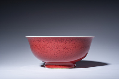 Bol en porcelaine de Chine en rouge de cuivre monochrome, 19&egrave;me si&egrave;cle