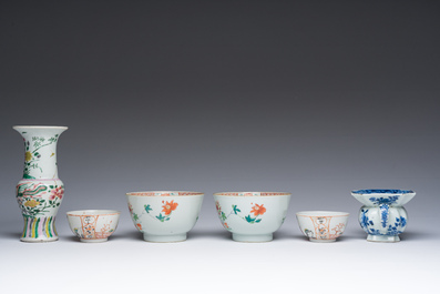 Collection vari&eacute;e en porcelaine de Chine bleu, blanc et famille rose, Kangxi/Qianlong