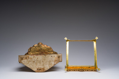 Tabernacle espagnol en bois patin&eacute; et dor&eacute; et un lutrin n&eacute;o-gothique en laiton, 18&egrave;me/20&egrave;me si&egrave;cle