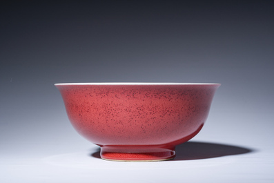 Bol en porcelaine de Chine en rouge de cuivre monochrome, 19&egrave;me si&egrave;cle