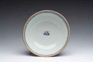 A Chinese famille rose 'Mandarin' bowl, Qianlong