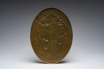 Paul Comol&eacute;ra (1813-1890): Een plaquette met reli&euml;fdecor van een vogel op een bloesemtak, verguld brons