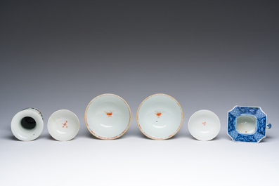 Collection vari&eacute;e en porcelaine de Chine bleu, blanc et famille rose, Kangxi/Qianlong