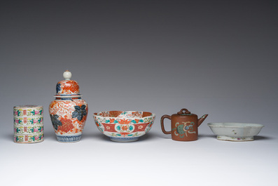 Een uitgebreide en gevarieerde collectie Chinees en Japans porselein, 18de/20ste eeuw