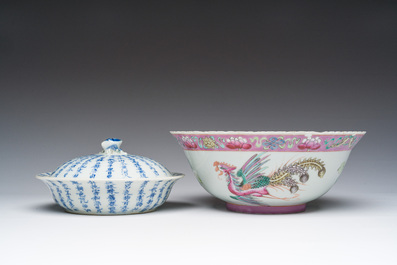Bol en porcelaine de Chine famille rose pour le march&eacute; Straits ou Peranakan et un bol couvert pour le march&eacute; thai &agrave; d&eacute;cor de calligraphie, 19&egrave;me s.