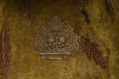 Tabernacle espagnol en bois patin&eacute; et dor&eacute; et un lutrin n&eacute;o-gothique en laiton, 18&egrave;me/20&egrave;me si&egrave;cle