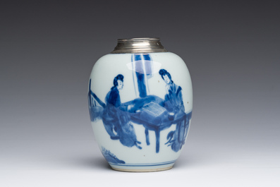 Bo&icirc;te &agrave; th&eacute; en porcelaine de Chine bleu et blanc &agrave; monture en argent hollandais, Kangxi