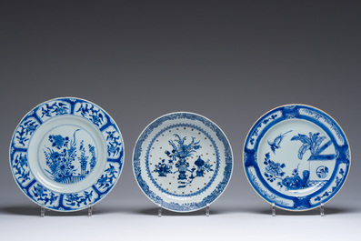 Een gevarieerde collectie Chinees blauw-wit porselein, Kangxi/Qianlong