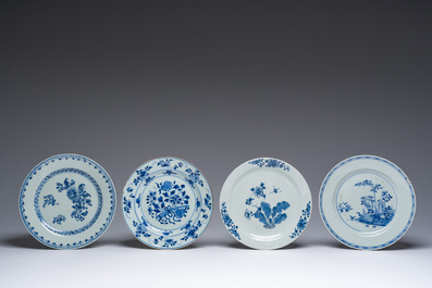 Een gevarieerde collectie Chinees blauw-wit porselein, Kangxi/Qianlong