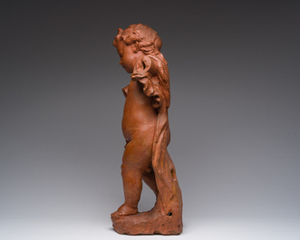 Figure d'un putto debout en terre cuite patin&eacute;e, Flandres, 18&egrave;me si&egrave;cle