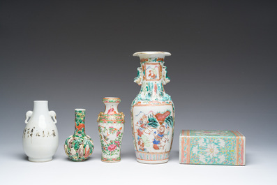 Collection vari&eacute;e en porcelaine de Chine famille rose, verte et qianjiang cai, 19&egrave;me/20&egrave;me si&egrave;cle