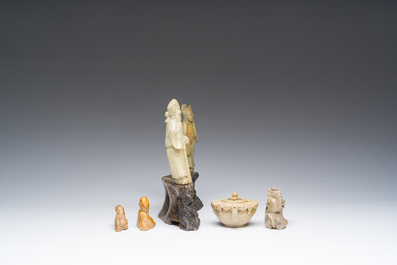 Collection vari&eacute;e de sculptures en pierre &agrave; savon, Chine, 19&egrave;me/20&egrave;me si&egrave;cle