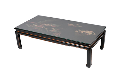 Panneau en laque polychrome mont&eacute; comme table, Qing et 20&egrave;me si&egrave;cle